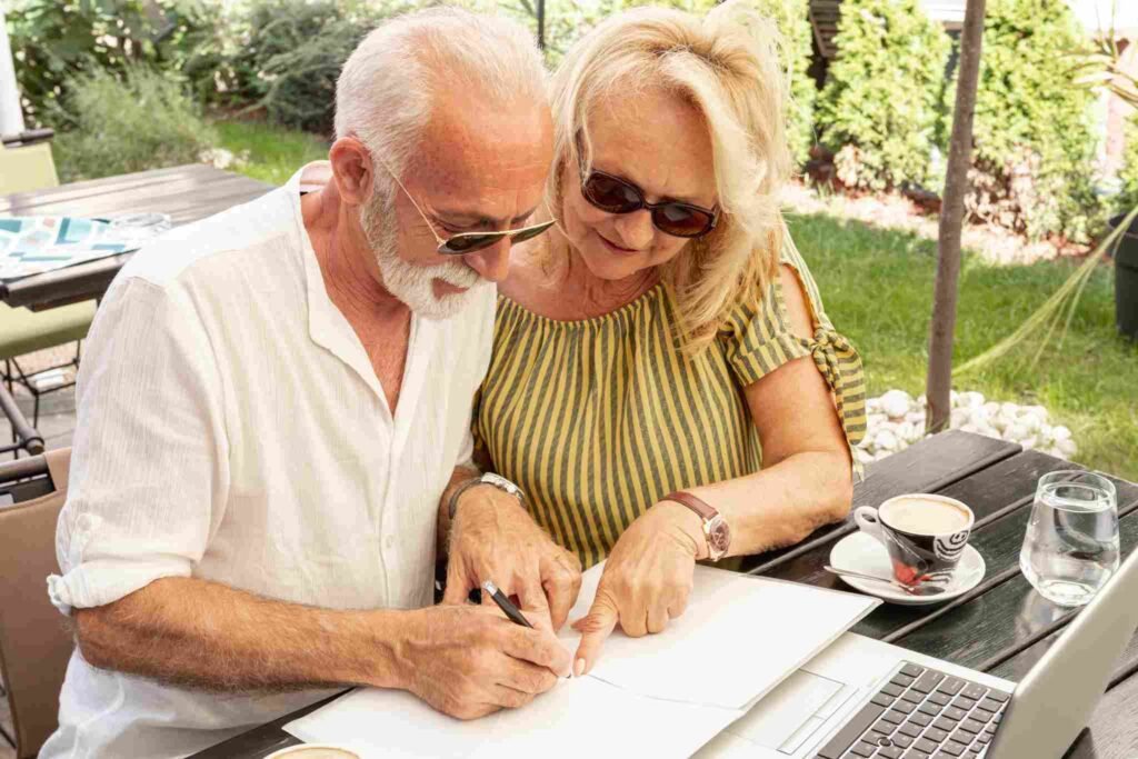 Benefits of having retiree life insurance Canada 2025.